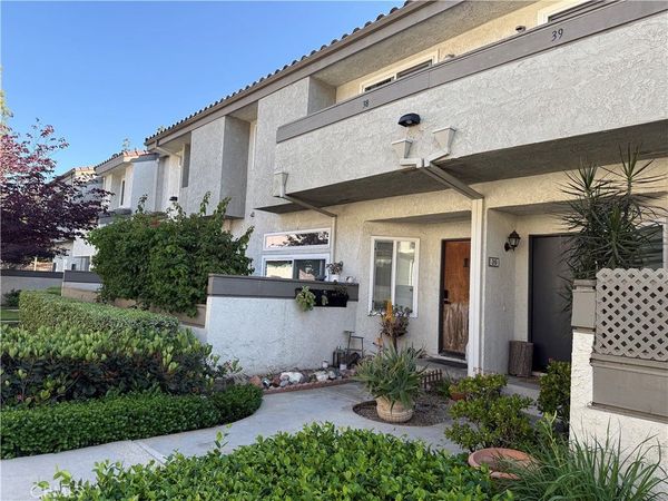 38 Brownfield Lane, Pomona, CA 91766