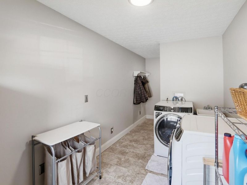 5598 Barney Drive, Dublin, OH 43016 Photo 23