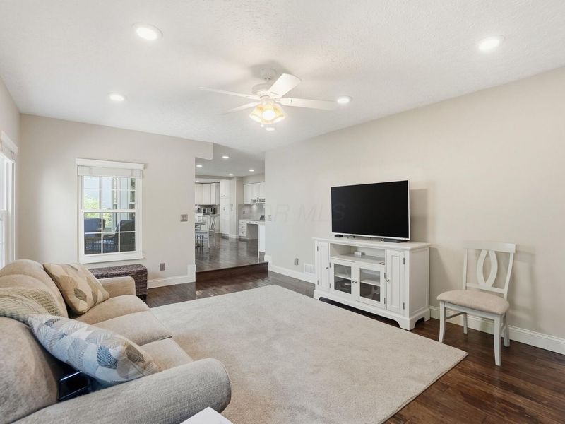 5598 Barney Drive, Dublin, OH 43016 Photo 7