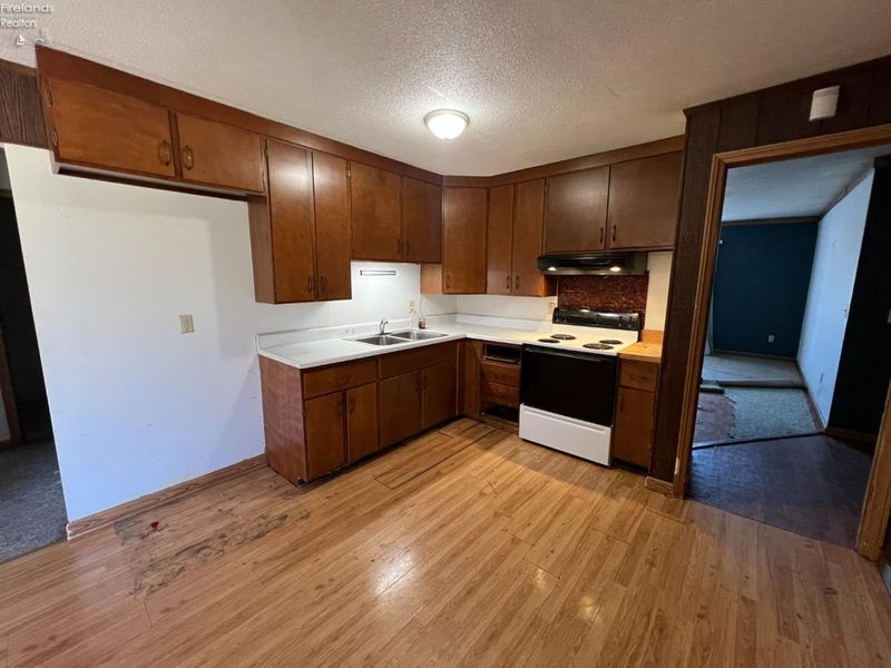 1710 Walnut, Fostoria, OH 44830 Photo 5