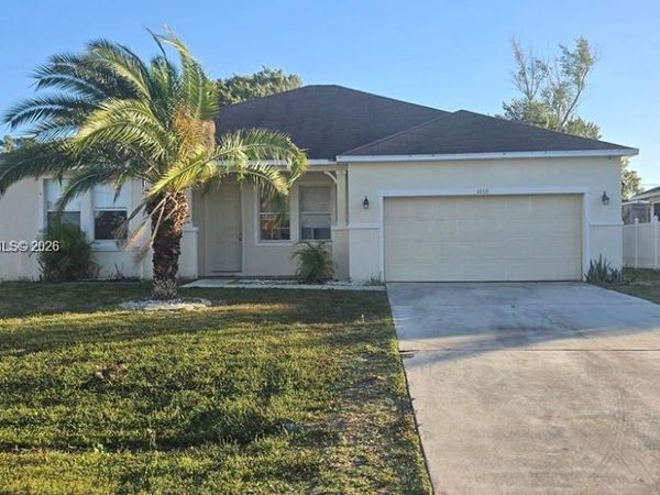 1010 SW DUBUQUE AVE , Port St. Lucie, FL 34983