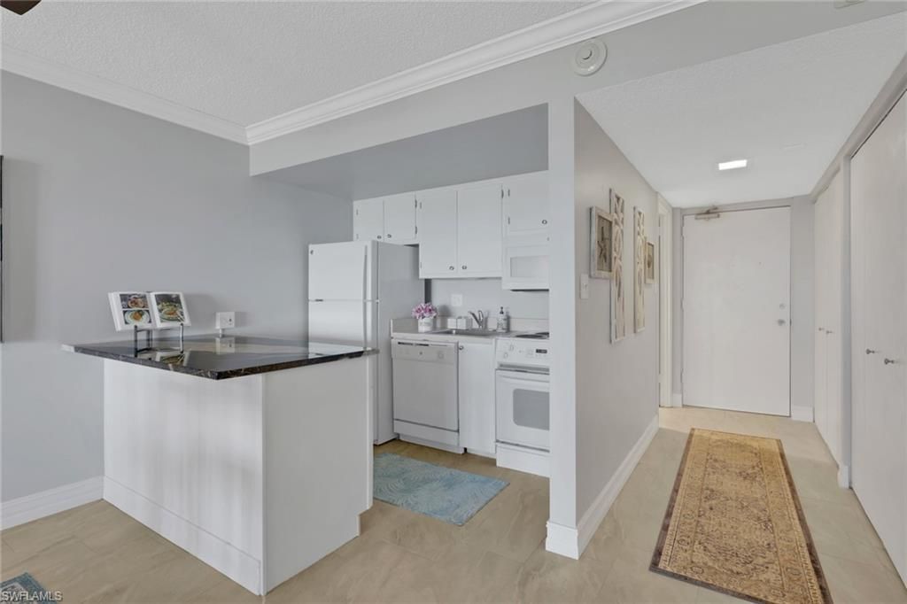 1 Bluebill Ave, Unit 711, Naples, FL 34108 Photo