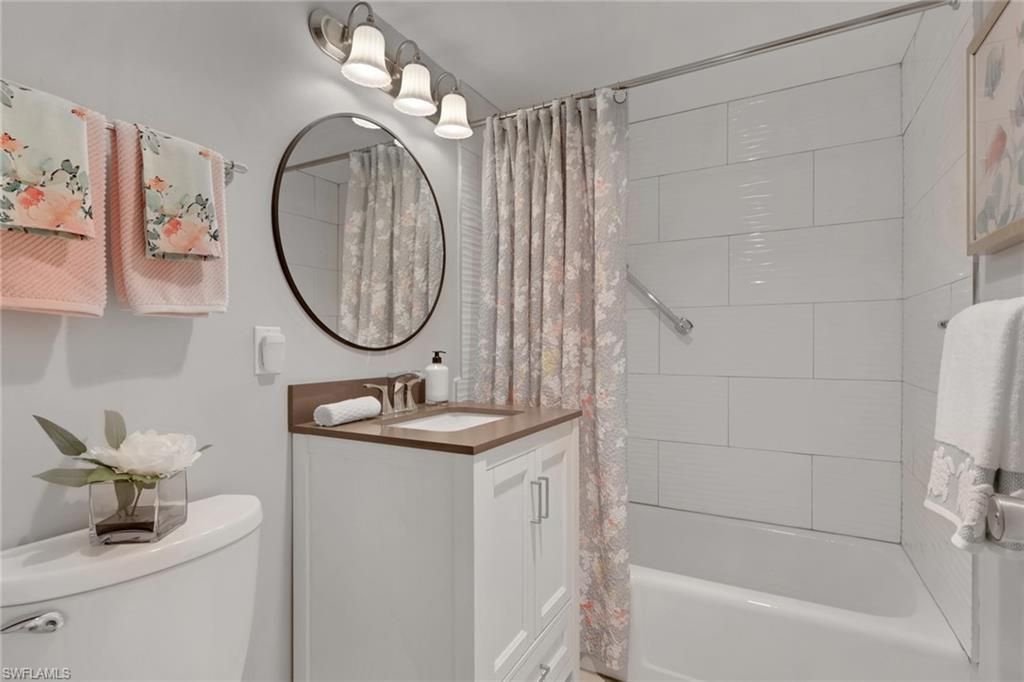 1 Bluebill Ave, Unit 711, Naples, FL 34108 Photo