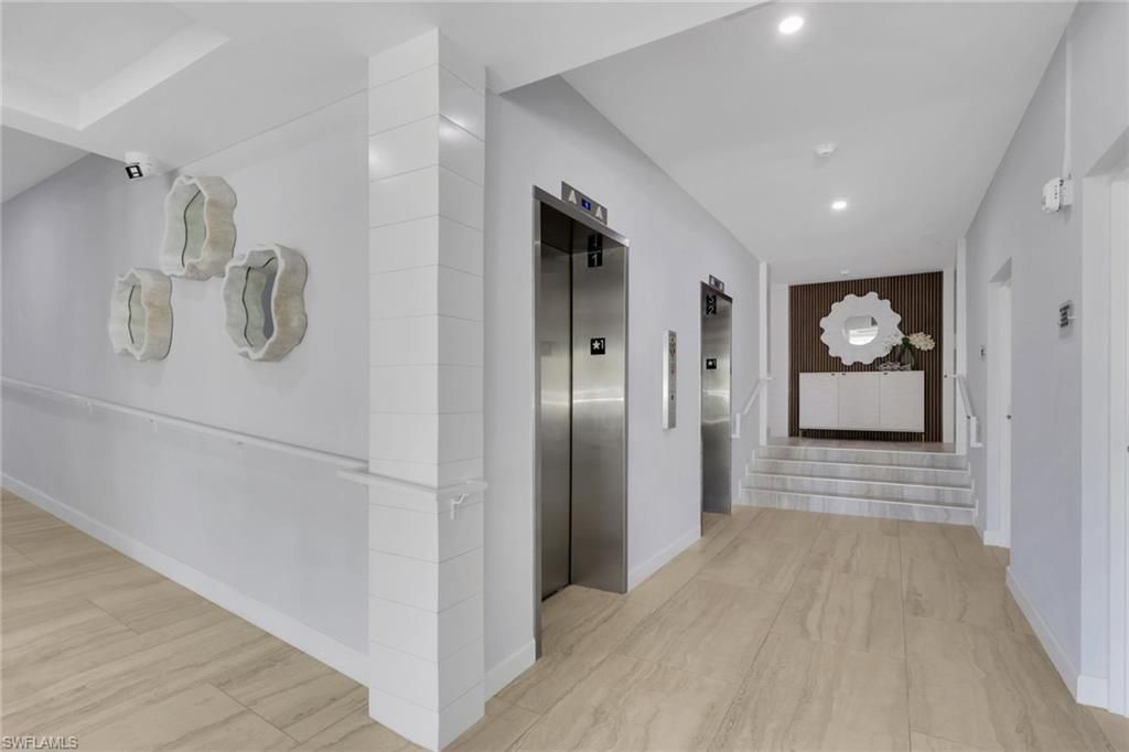 1 Bluebill Ave, Unit 711, Naples, FL 34108 Photo