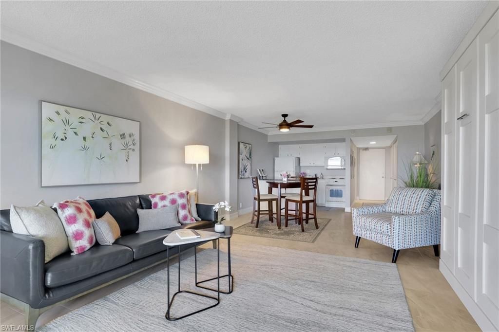 1 Bluebill Ave, Unit 711, Naples, FL 34108 Photo
