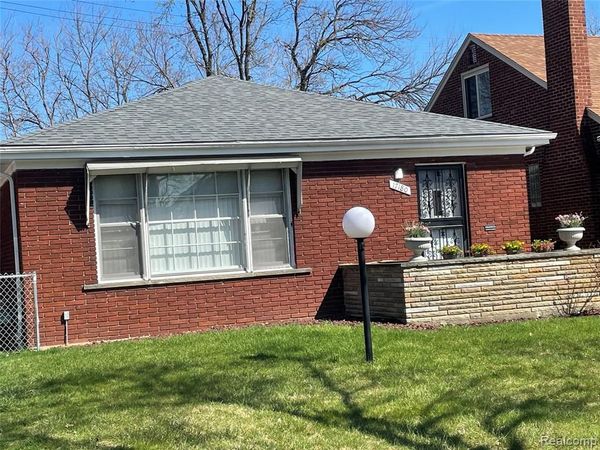 17180 Mendota Street, Detroit, MI 48221