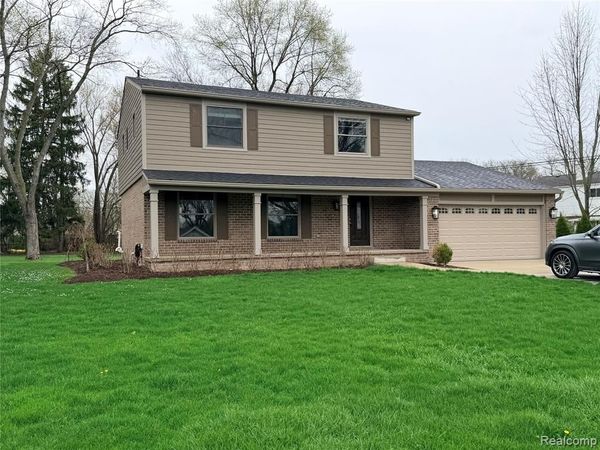 2790 LANERGAN Drive, Troy, MI 48084