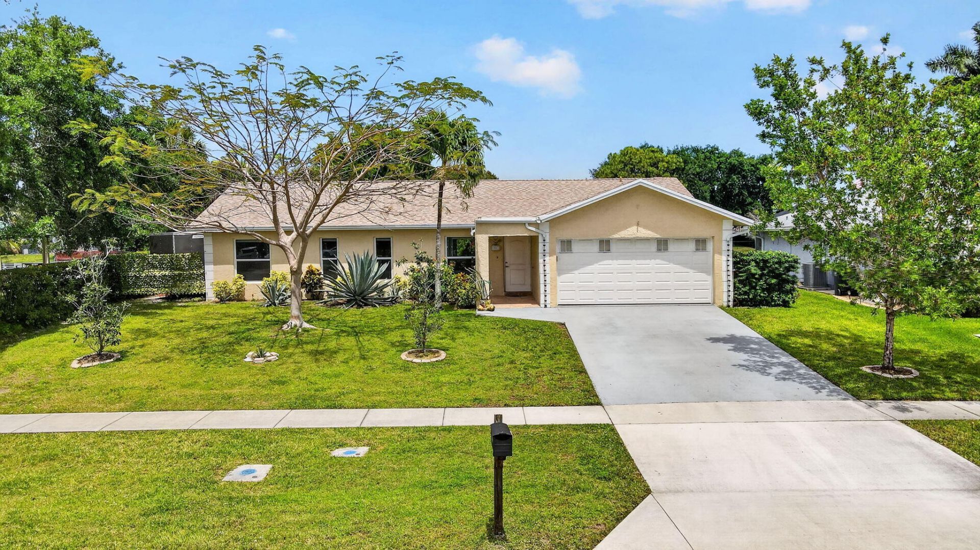1262 Essex Drive, Wellington, FL 33414 Photo