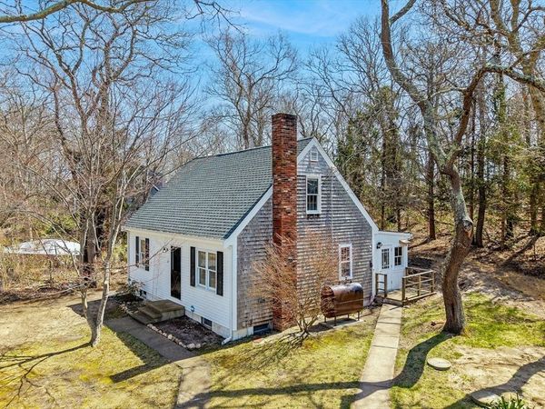 17 Mariner Rd, Tisbury, MA 02568