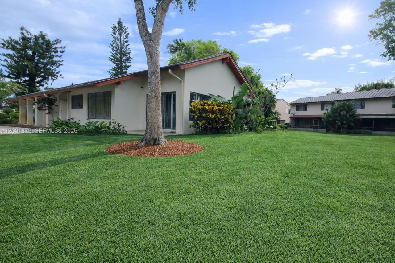 5524 Constant Spring Ter , Unit 213, Lauderhill, FL 33319 Photo