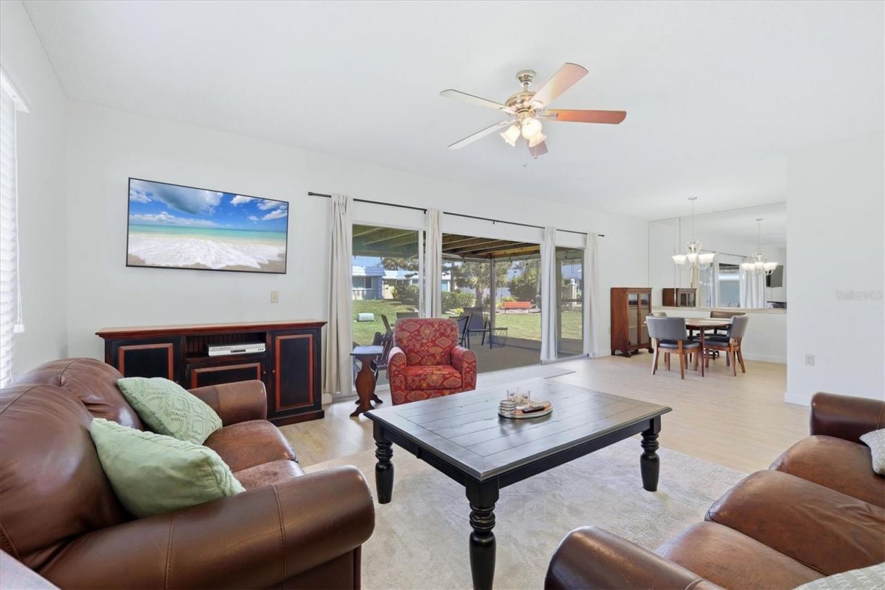 5887 Tidewood Avenue, Unit 2, Sarasota, FL 34231 Photo