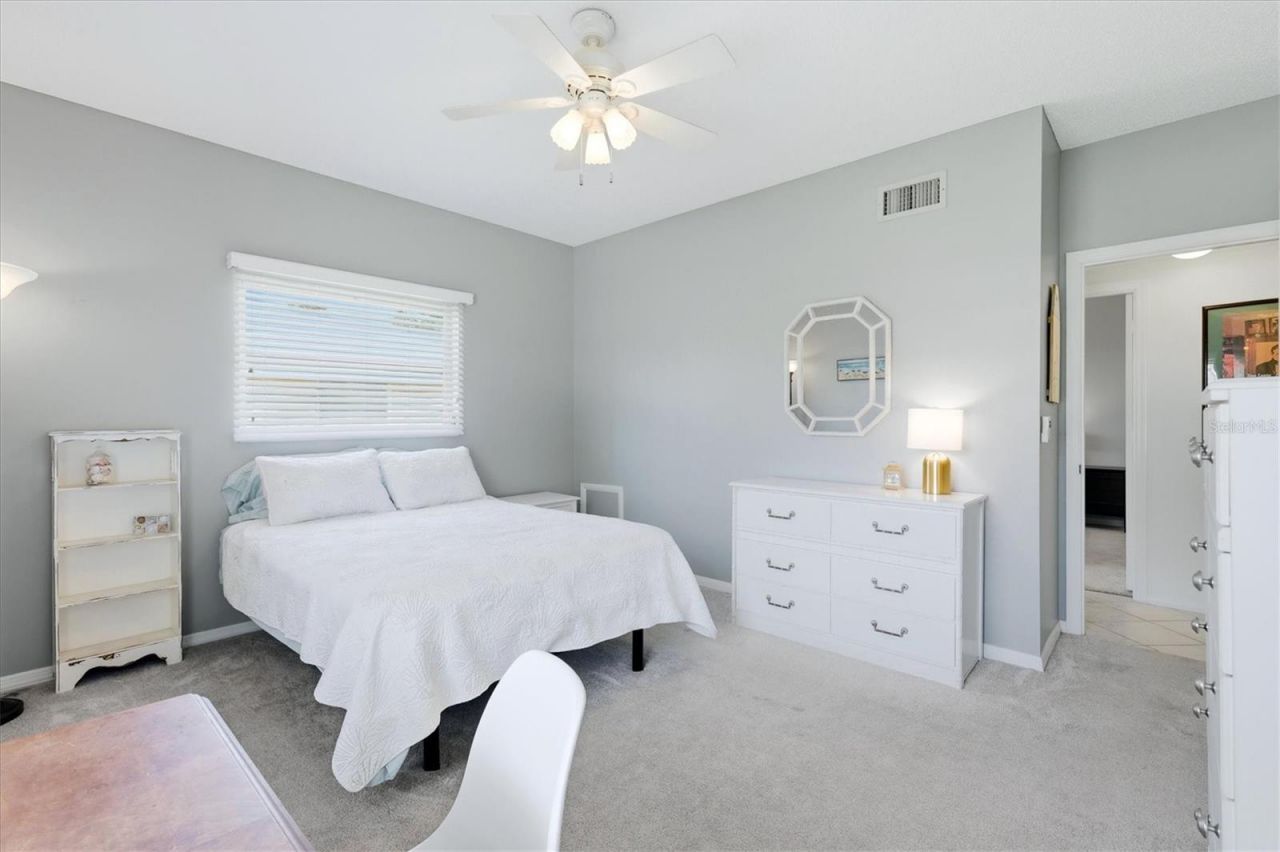 5887 Tidewood Avenue, Unit 2, Sarasota, FL 34231 Photo
