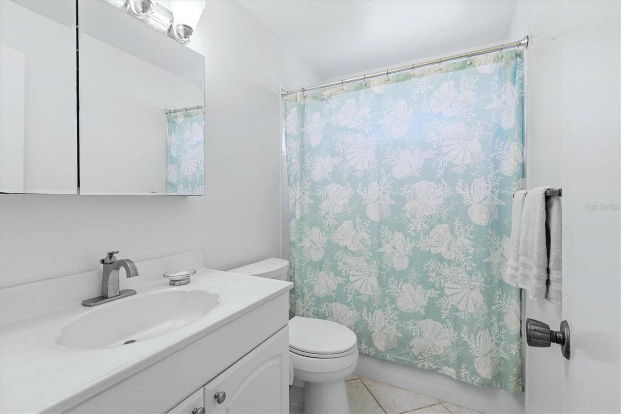 5887 Tidewood Avenue, Unit 2, Sarasota, FL 34231 Photo
