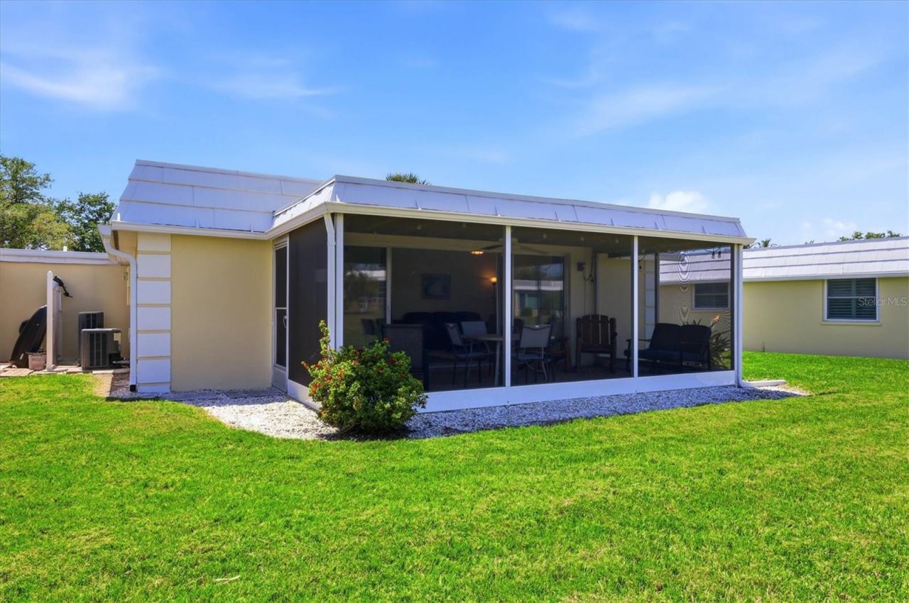 5887 Tidewood Avenue, Unit 2, Sarasota, FL 34231 Photo