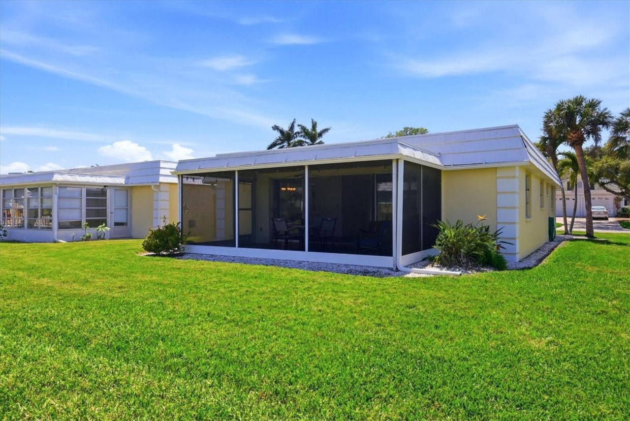 5887 Tidewood Avenue, Unit 2, Sarasota, FL 34231 Photo