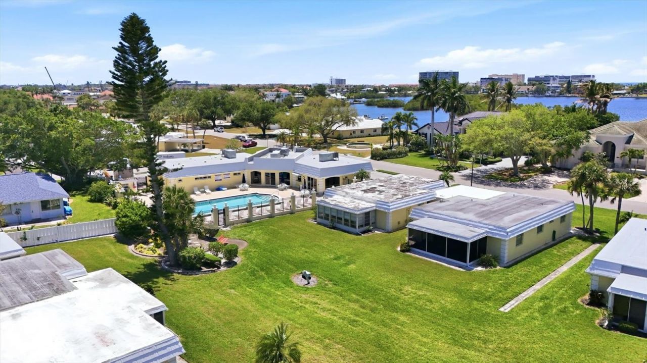 5887 Tidewood Avenue, Unit 2, Sarasota, FL 34231 Photo