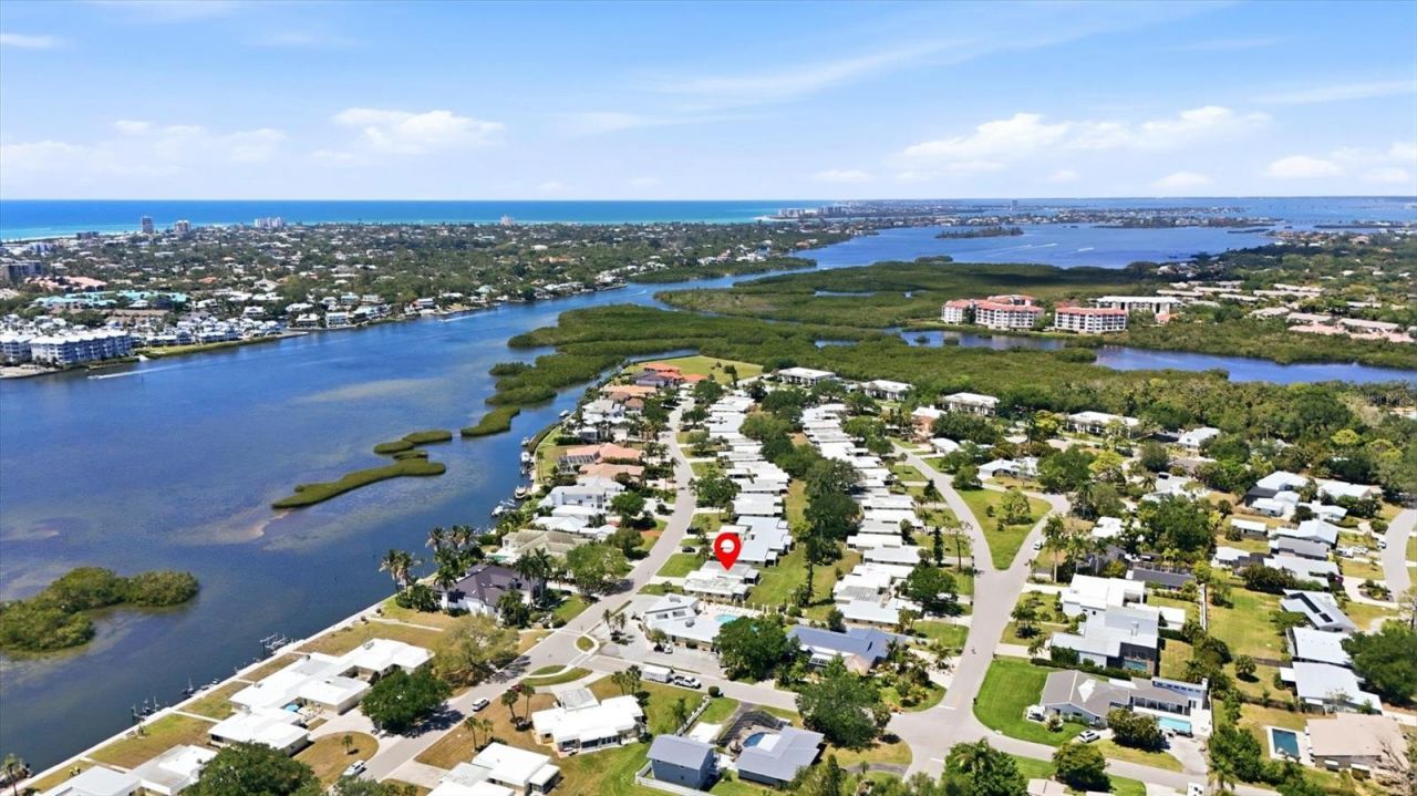 5887 Tidewood Avenue, Unit 2, Sarasota, FL 34231 Photo