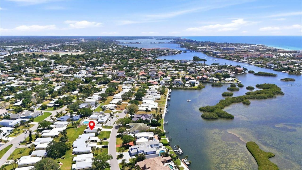 5887 Tidewood Avenue, Unit 2, Sarasota, FL 34231 Photo