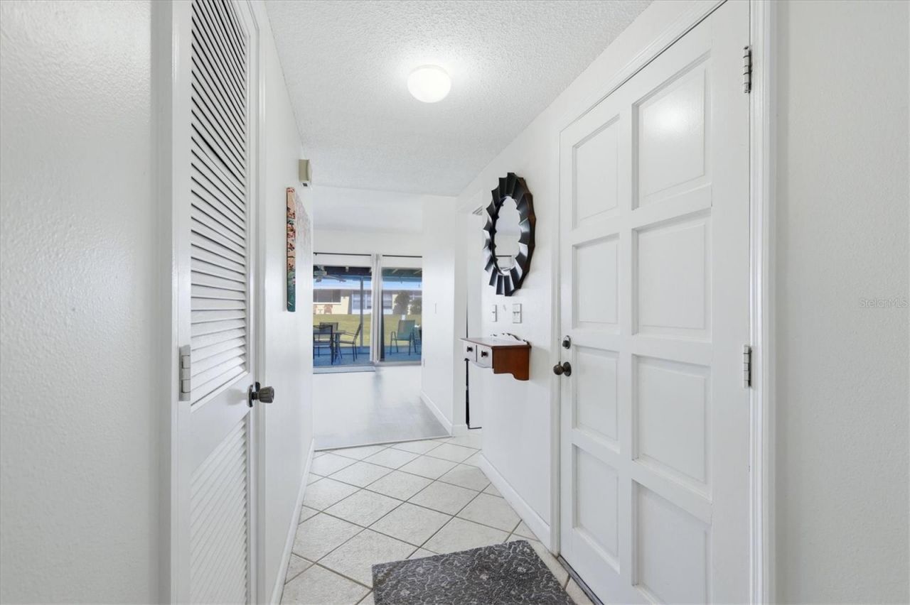 5887 Tidewood Avenue, Unit 2, Sarasota, FL 34231 Photo