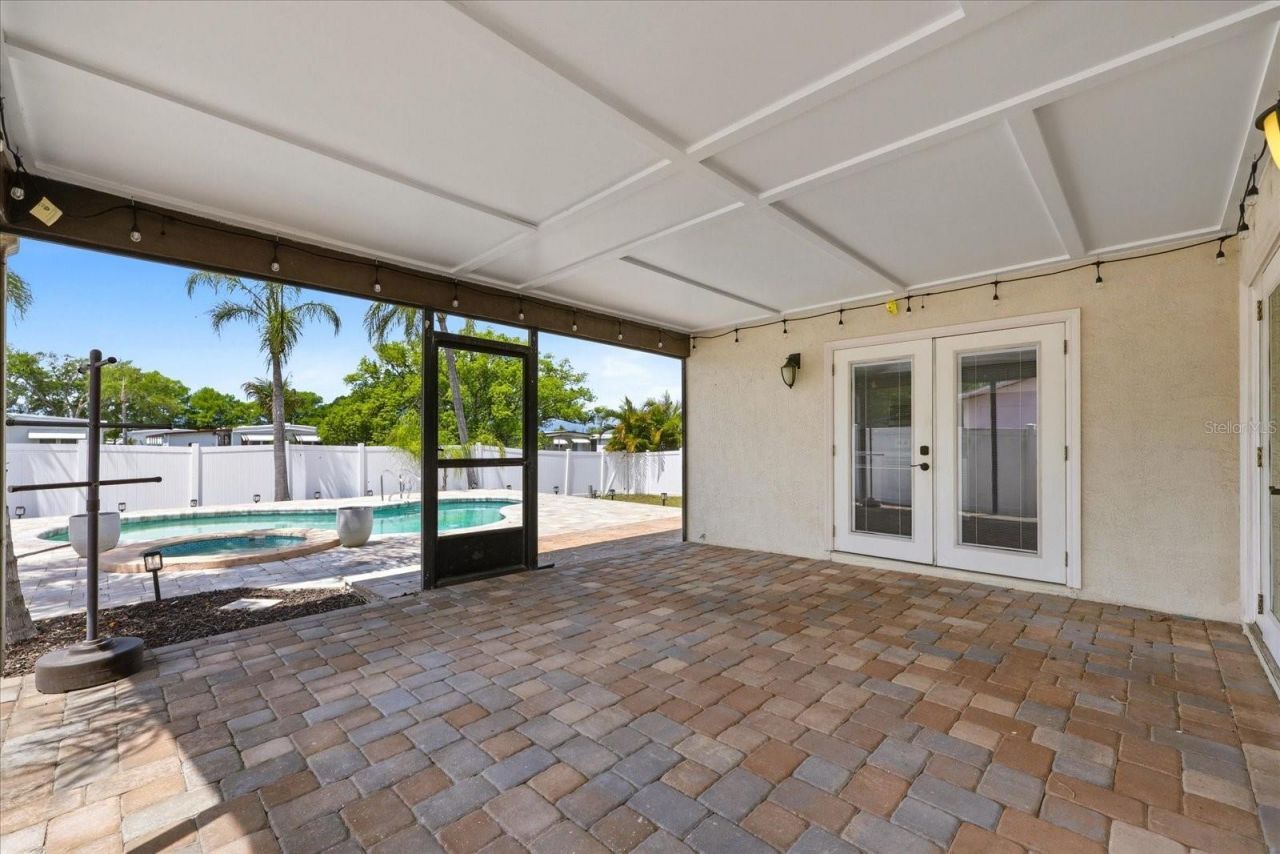 12836 Pineway Drive, Largo, FL 33773 Photo
