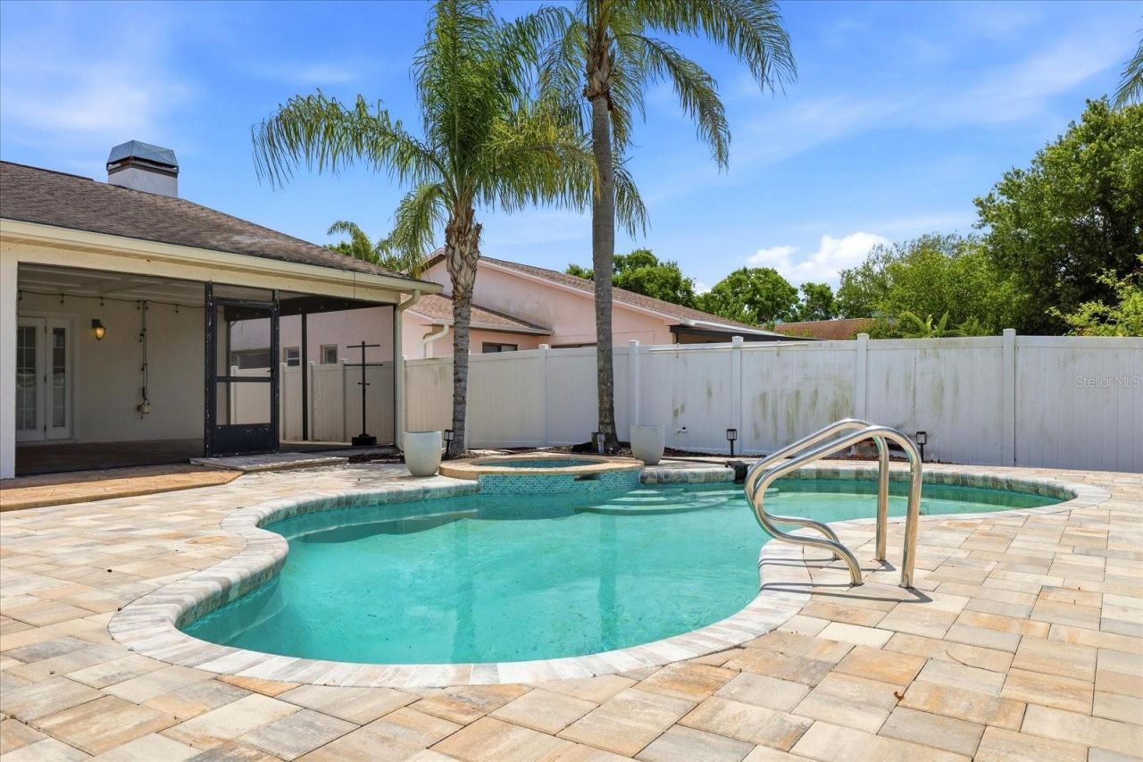 12836 Pineway Drive, Largo, FL 33773 Photo
