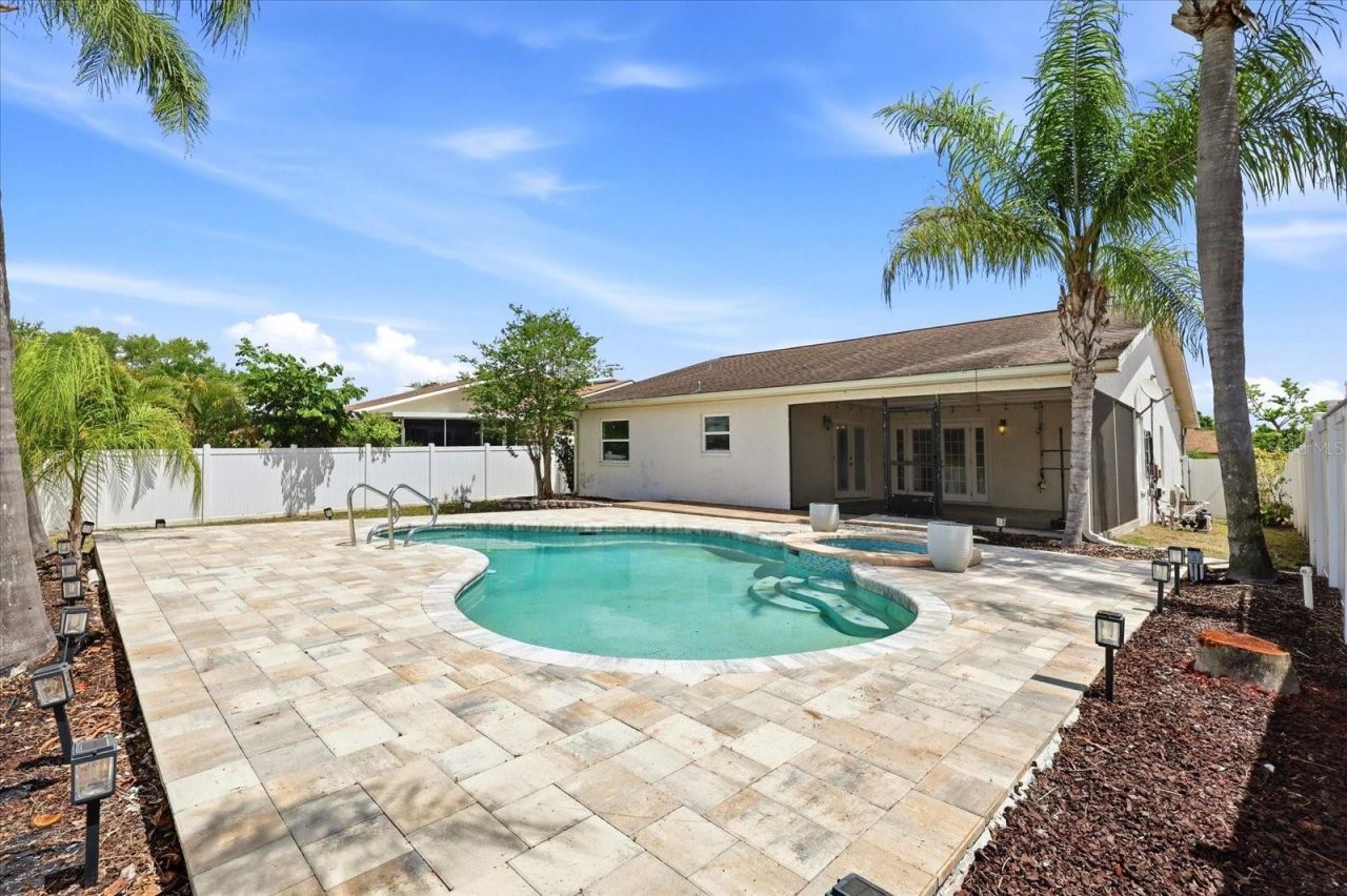 12836 Pineway Drive, Largo, FL 33773 Photo