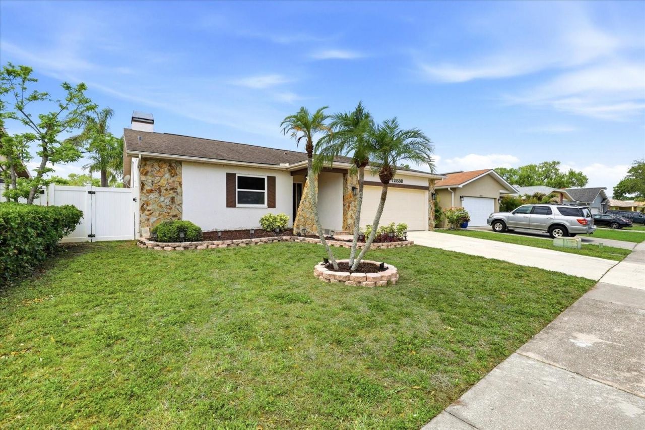 12836 Pineway Drive, Largo, FL 33773 Photo