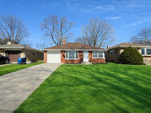 910 S Golf Cul De Sac Street , Des Plaines, IL 60016