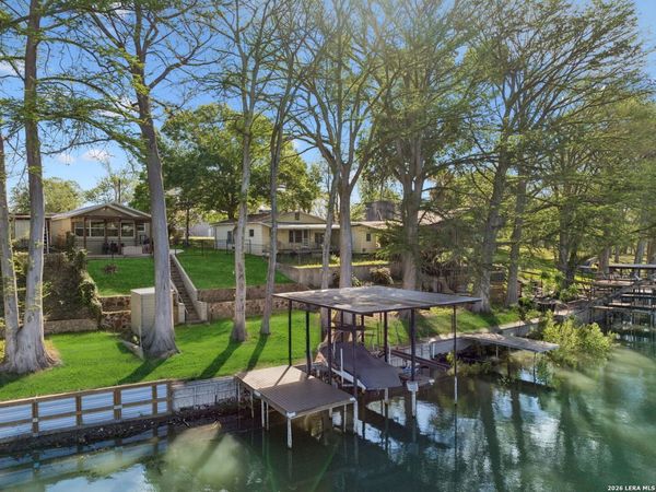 230 Lee St, Seguin, TX 78155