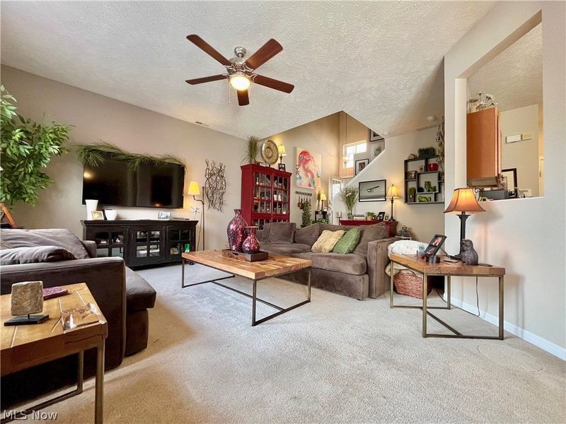 991 Croghan Way, Akron, OH 44321 Photo 2