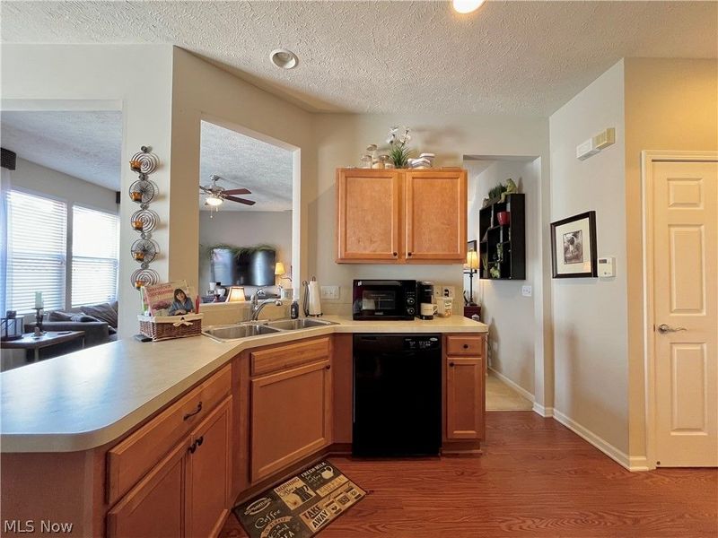 991 Croghan Way, Akron, OH 44321 Photo 3