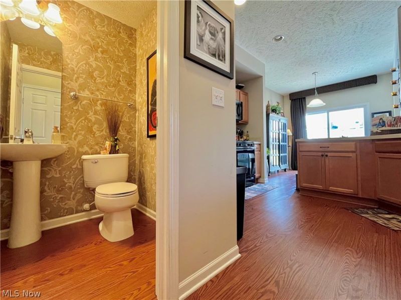 991 Croghan Way, Akron, OH 44321 Photo 5