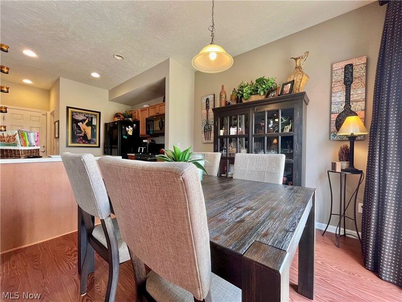 991 Croghan Way, Akron, OH 44321 Photo 9