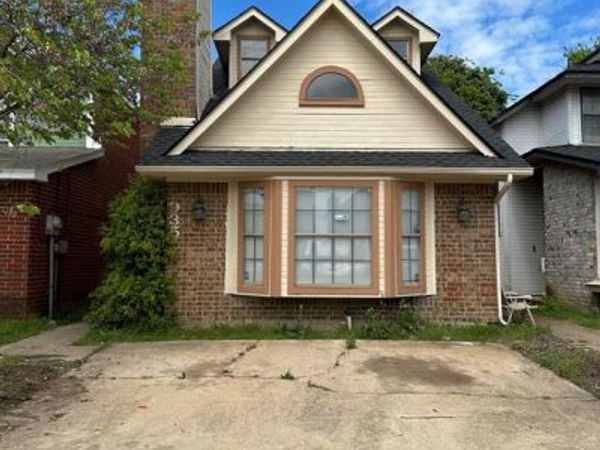 935 Fairbanks Circle, Duncanville, TX 75137