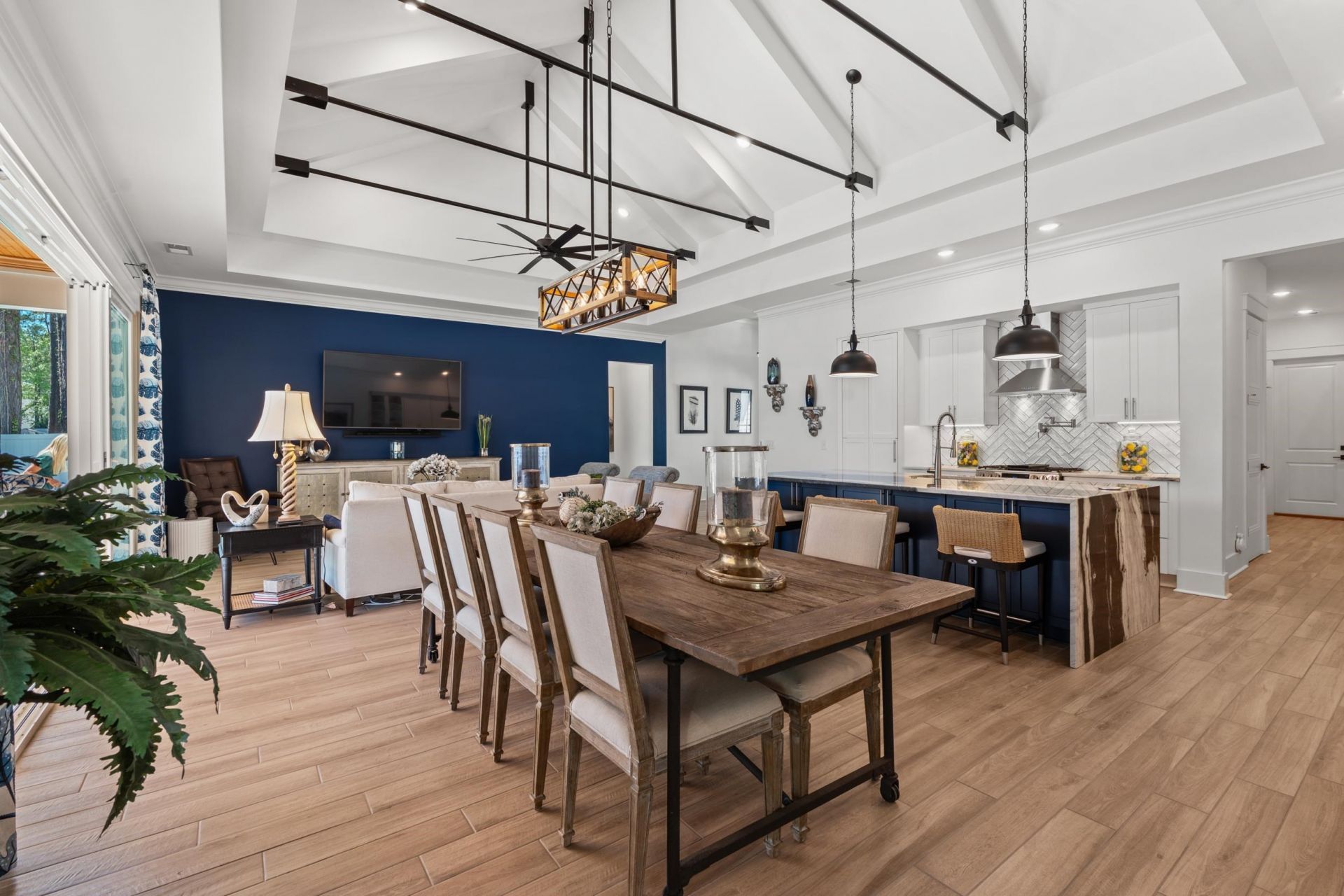 118 Green Lake Dr. Photo 7