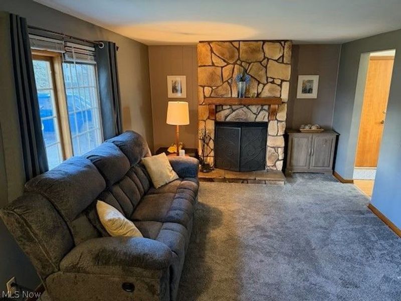 545 NW Royer Avenue NW, North Canton, OH 44720 Photo 3