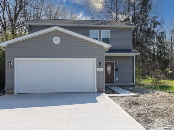 1738 E 298th Street, Wickliffe, OH 44092