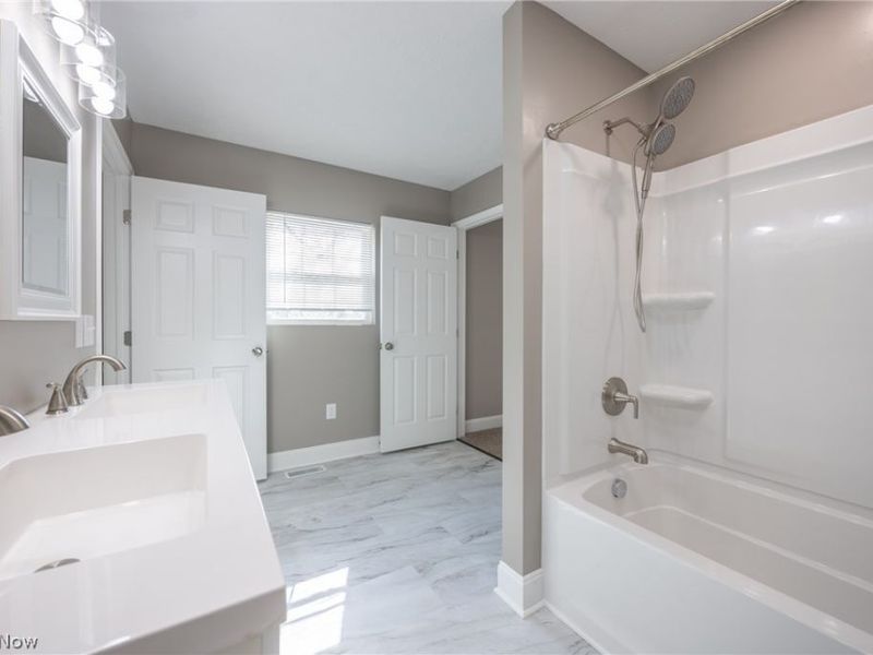 1738 E 298th Street, Wickliffe, OH 44092 Photo 31