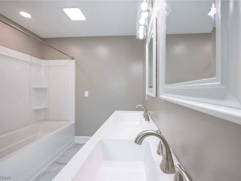 1738 E 298th Street, Wickliffe, OH 44092 Photo 32