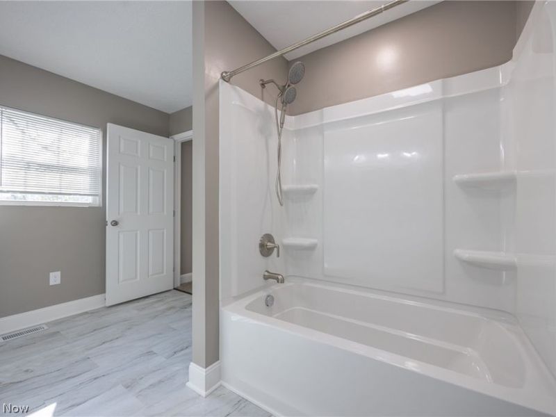 1738 E 298th Street, Wickliffe, OH 44092 Photo 35