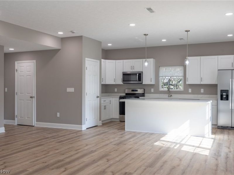 1738 E 298th Street, Wickliffe, OH 44092 Photo 6