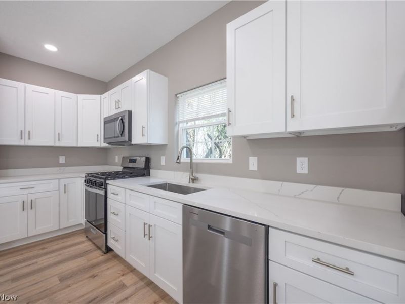 1738 E 298th Street, Wickliffe, OH 44092 Photo 7