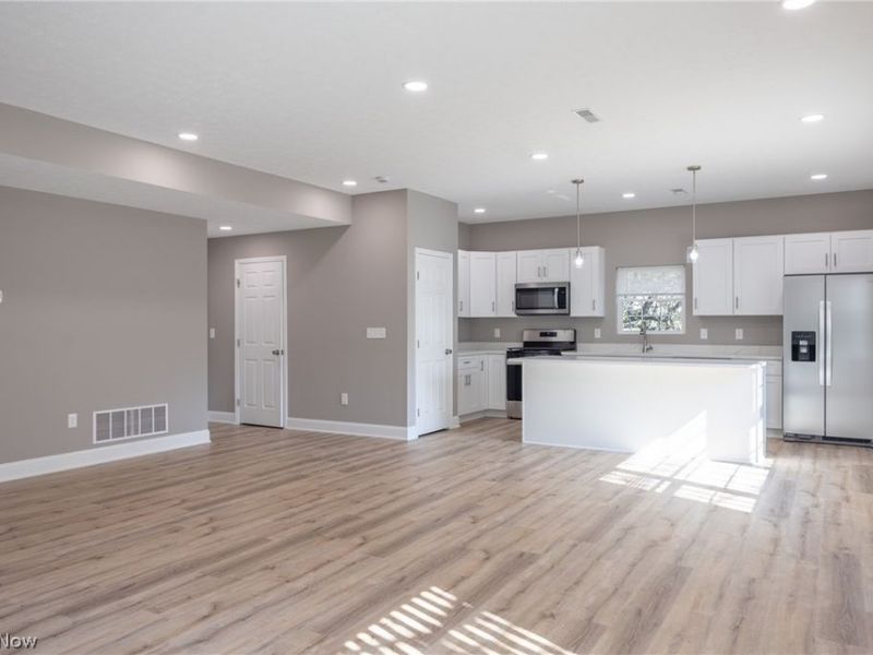 1738 E 298th Street, Wickliffe, OH 44092 Photo 9