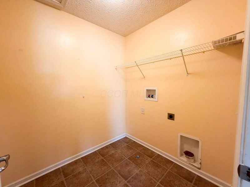 568 Stone Shadow Drive, Blacklick, OH 43004 Photo 17