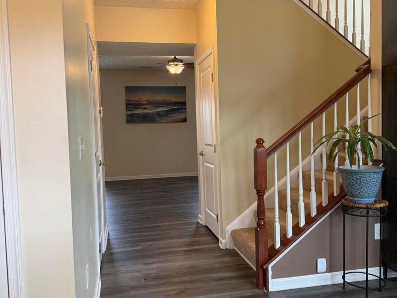 568 Stone Shadow Drive, Blacklick, OH 43004 Photo 2