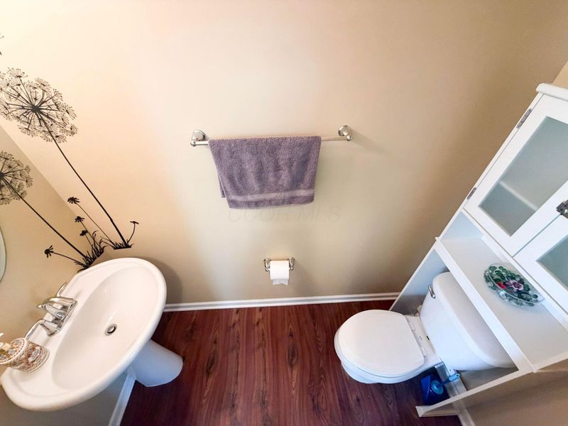 568 Stone Shadow Drive, Blacklick, OH 43004 Photo 5