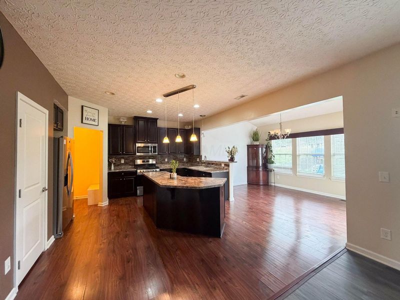 568 Stone Shadow Drive, Blacklick, OH 43004 Photo 8