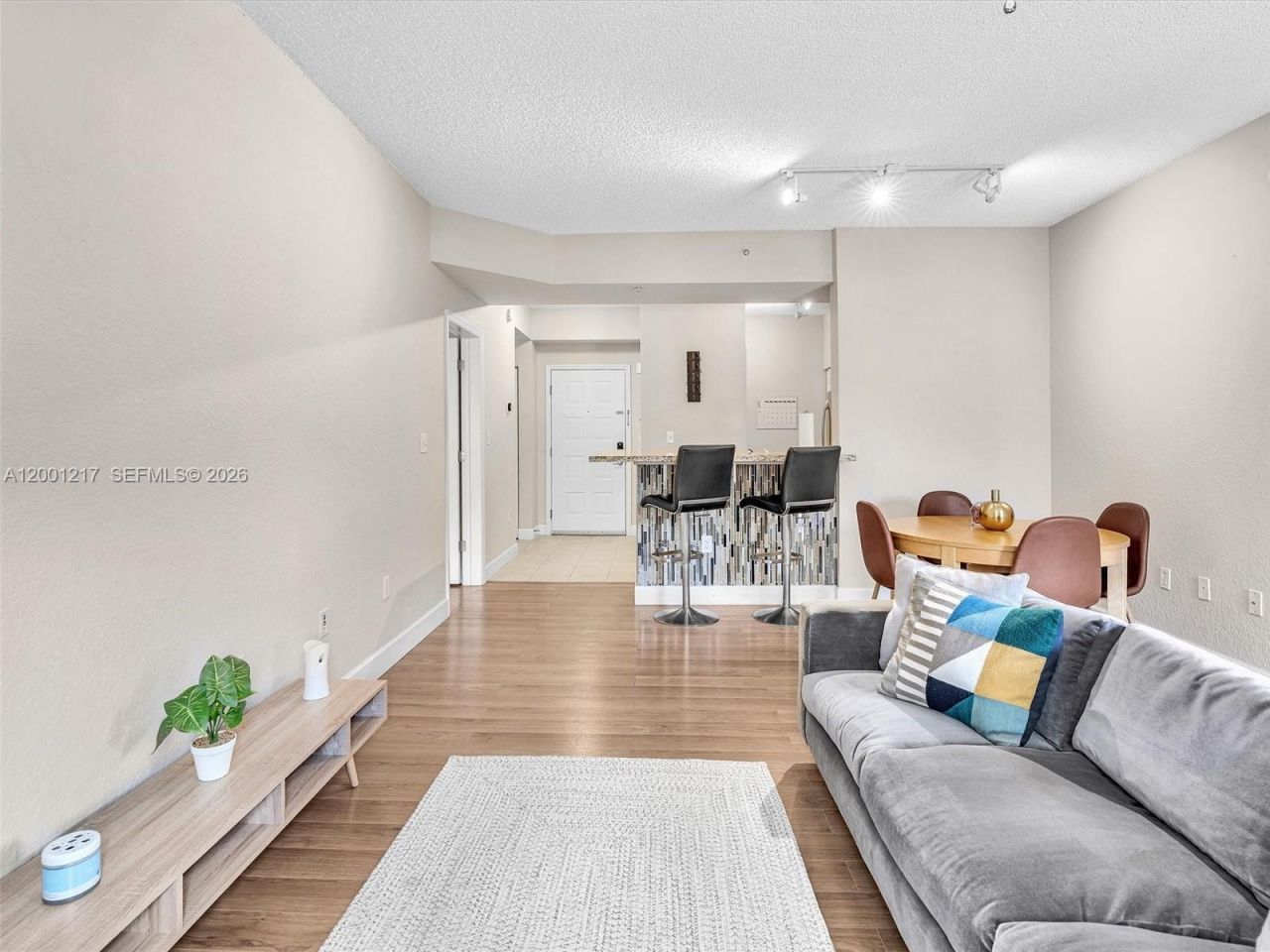 6001 SW 70th St, Unit 313, South Miami, FL 33143 Photo