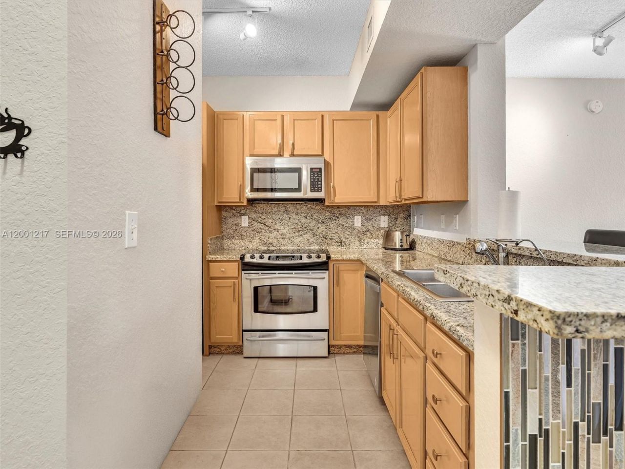 6001 SW 70th St, Unit 313, South Miami, FL 33143 Photo