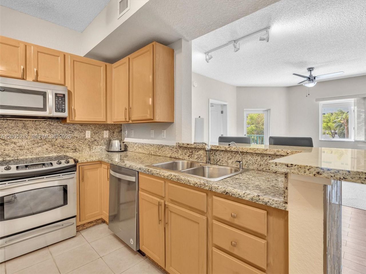 6001 SW 70th St, Unit 313, South Miami, FL 33143 Photo